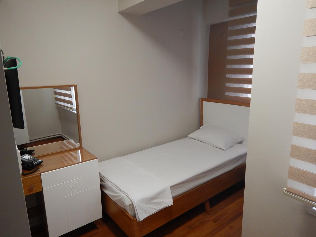 Ipek Hotel Balıkesir Exteriör bild