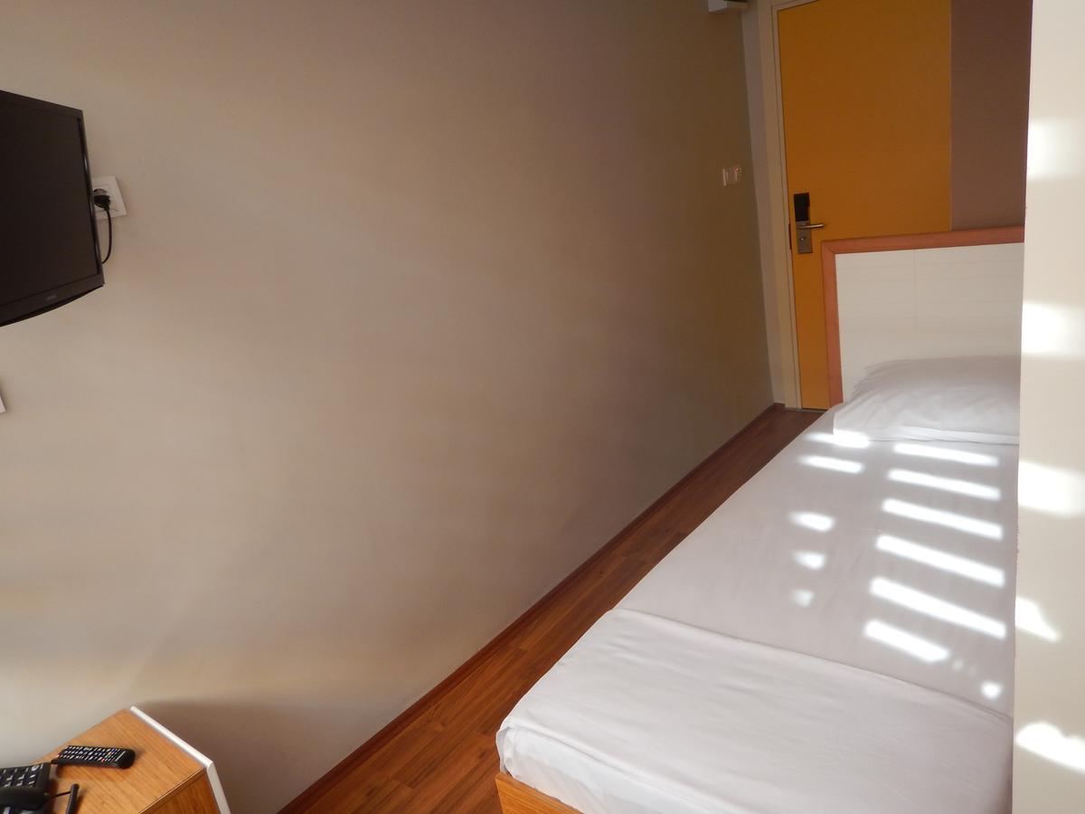 Ipek Hotel Balıkesir Exteriör bild